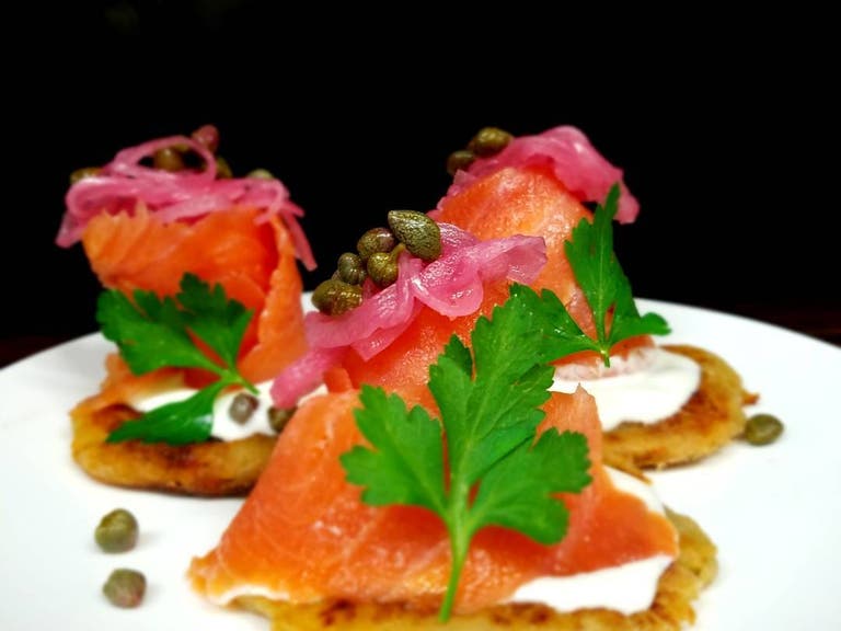 Smoked salmon blini at Marche Wine Bar | Instagram by @thecloudychef